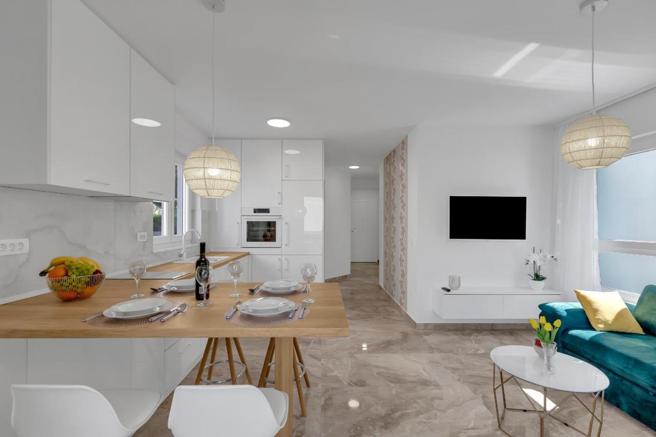 Apartment M&L Макарська Екстер'єр фото